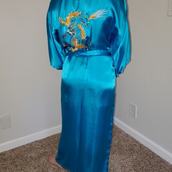 Blue Satin Robe with Dragon Embroidered back and Pockets - Picture 4 of 5